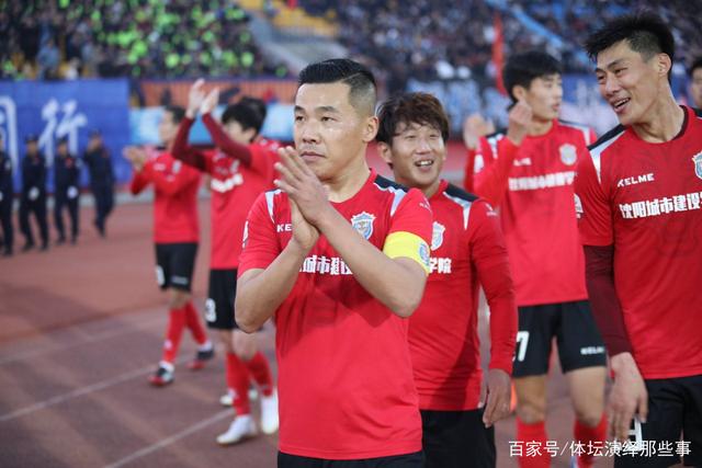 周琦14+16广东轻取首钢夺9连胜 曾凡博11+7