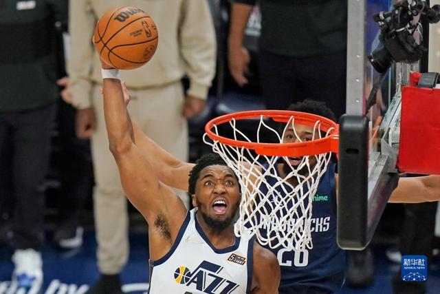 高诗岩20+7+5山东逆转北控 四川不敌江苏